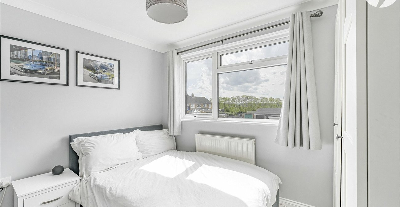 3 bedroom house for sale in Fleet Estate | Robinson Jackson