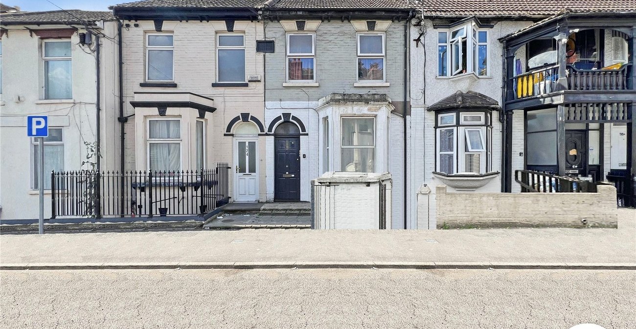 1 bedroom property for sale in Chatham | Robinson Michael & Jackson