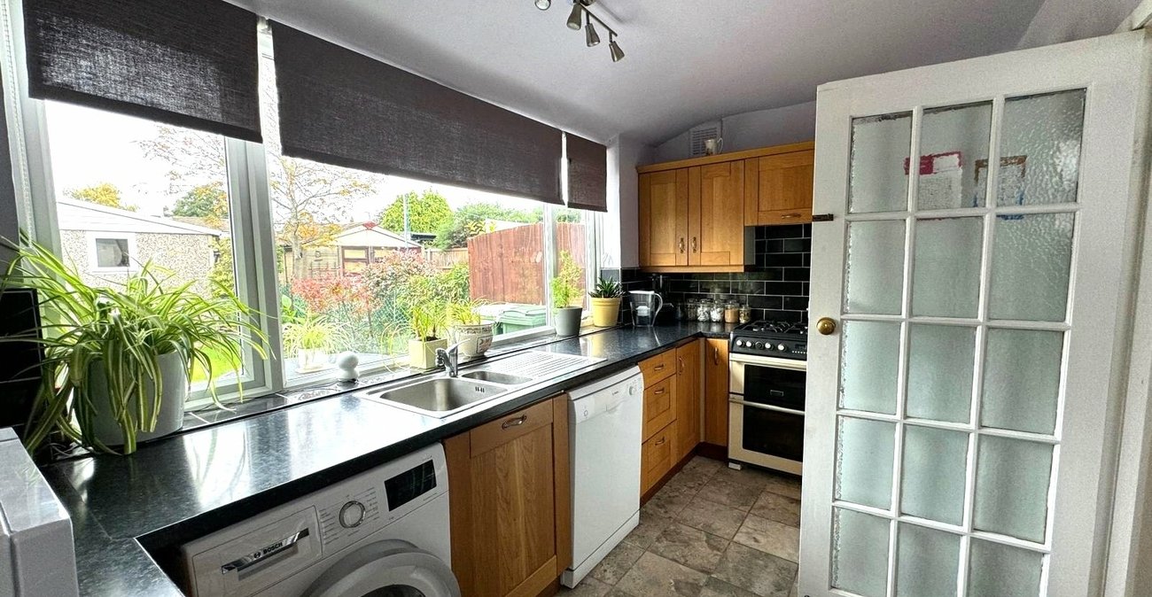 2 bedroom house for sale in Welling | Robinson Jackson