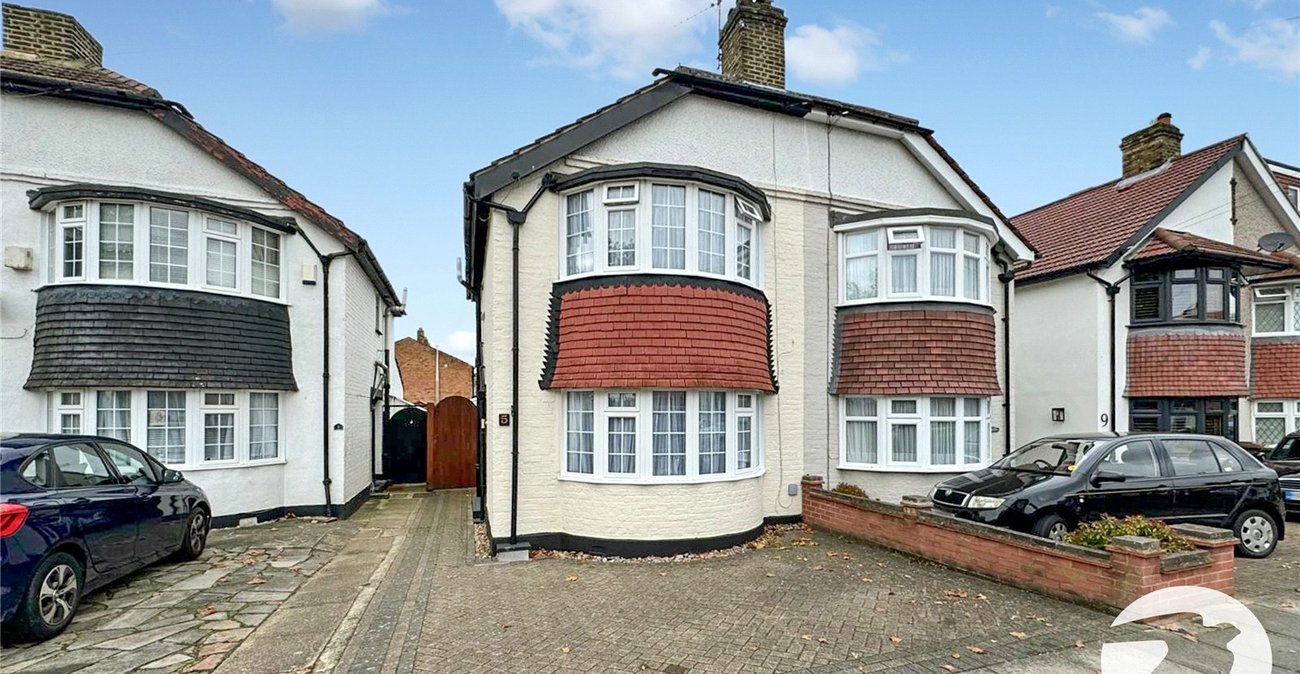 2 bedroom house for sale in Welling | Robinson Jackson