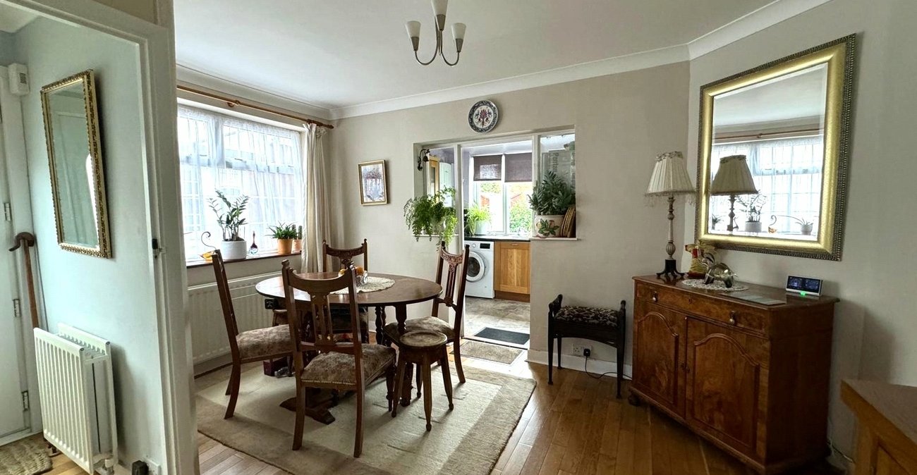 2 bedroom house for sale in Welling | Robinson Jackson