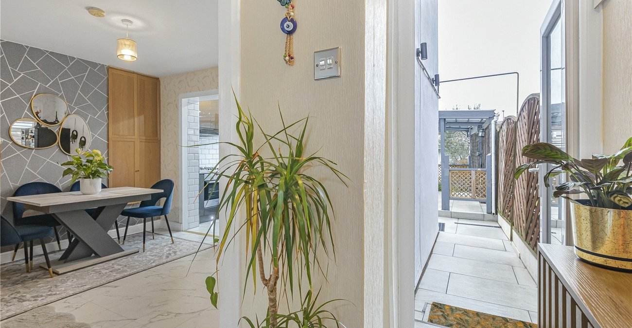 3 bedroom house for sale in Welling | Robinson Jackson