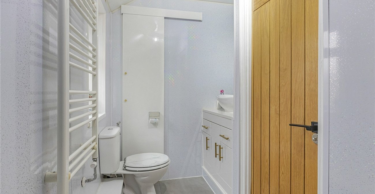 3 bedroom house for sale in Welling | Robinson Jackson