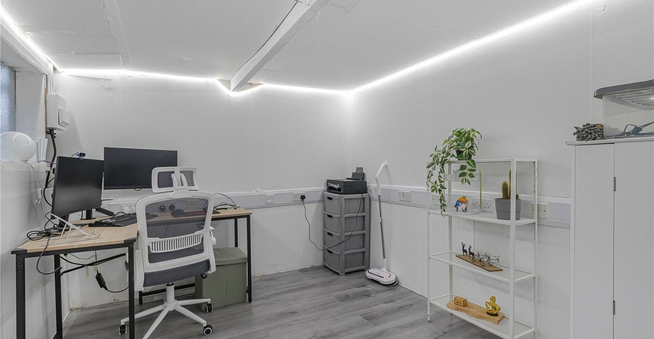 3 bedroom house for sale in Welling | Robinson Jackson