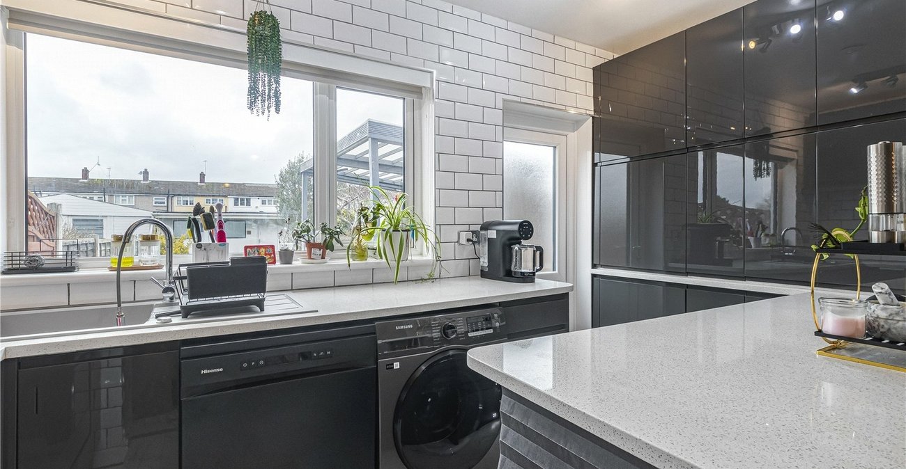 3 bedroom house for sale in Welling | Robinson Jackson