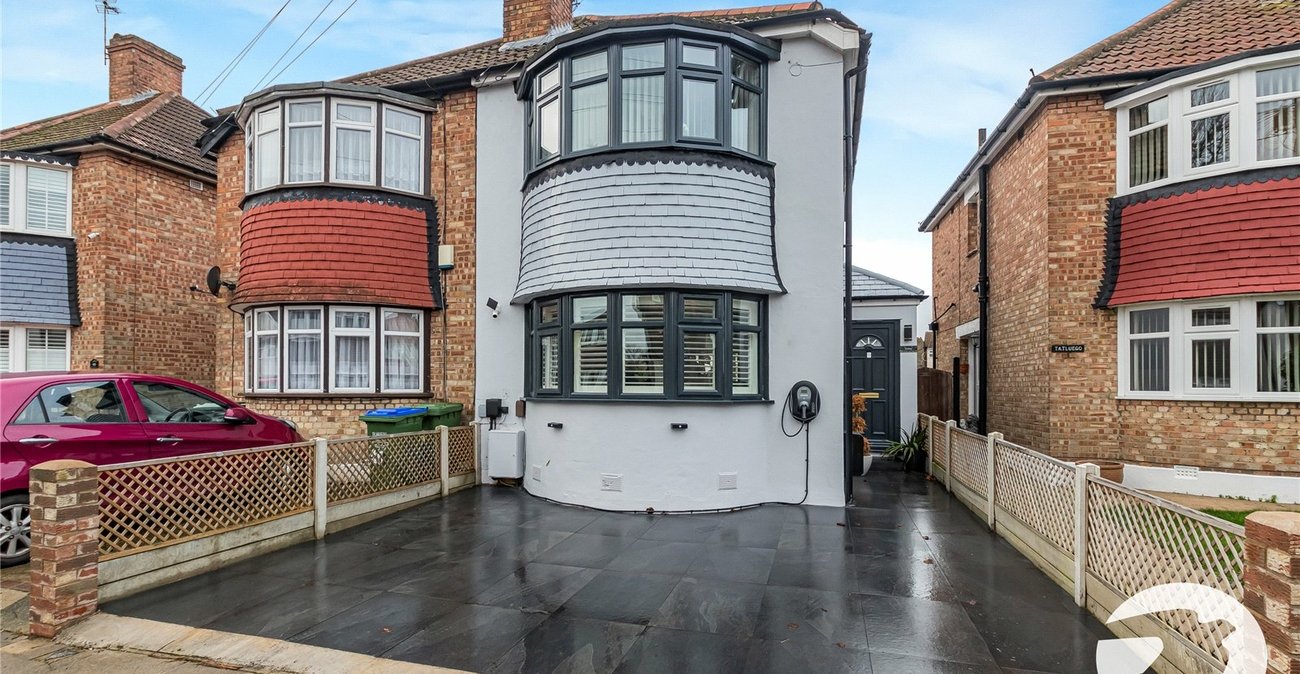 3 bedroom house for sale in Welling | Robinson Jackson