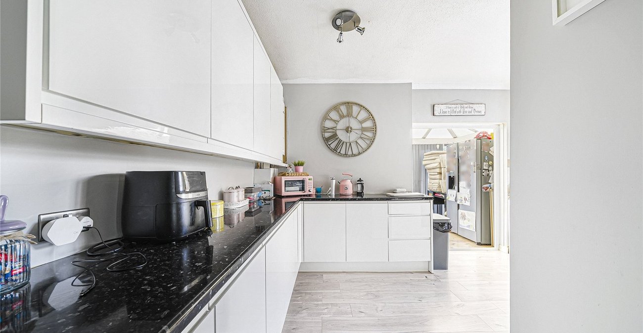 3 bedroom house for sale in Welling | Robinson Jackson