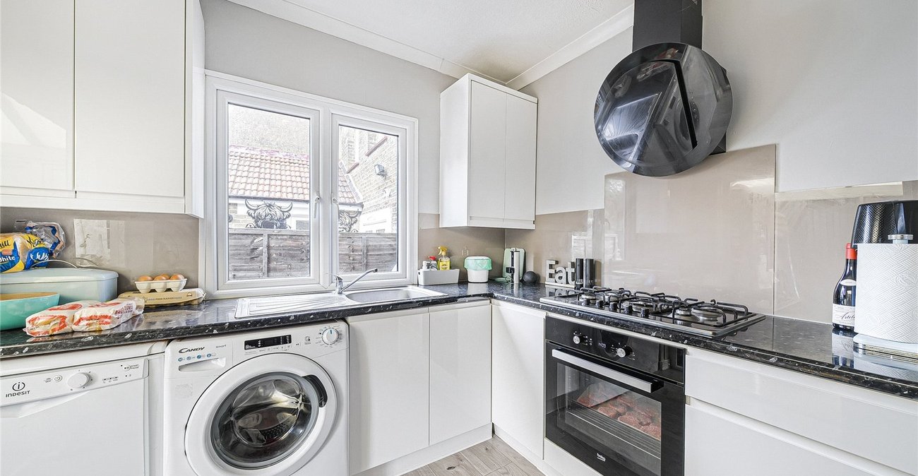 3 bedroom house for sale in Welling | Robinson Jackson