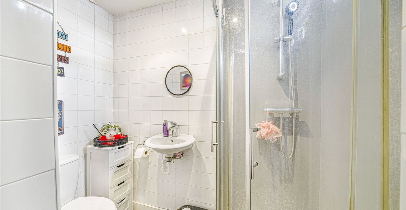 3 bedroom house for sale in Welling | Robinson Jackson