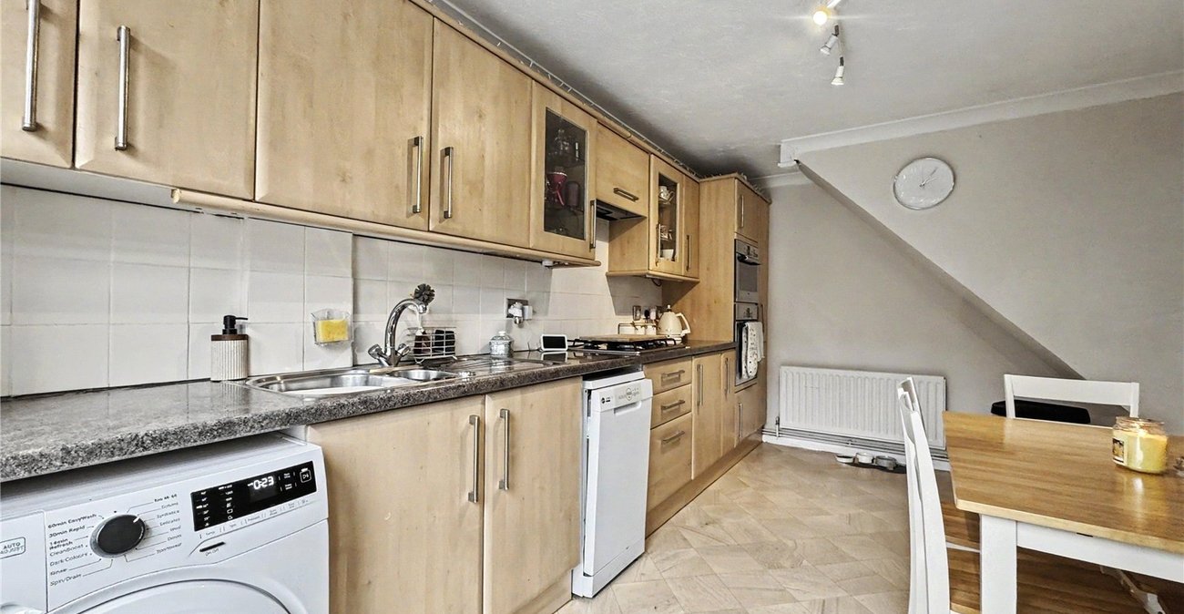 3 bedroom house for sale in Twydall | Robinson Michael & Jackson