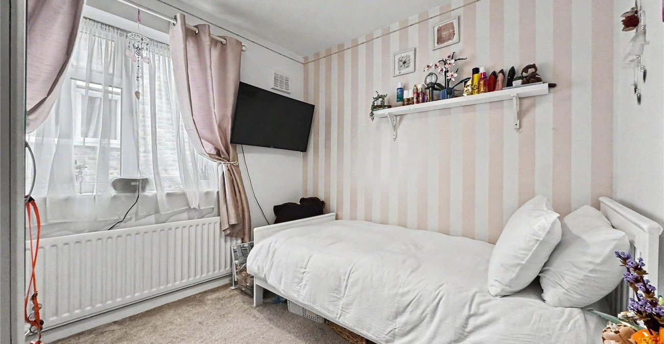 3 bedroom house for sale in Twydall | Robinson Michael & Jackson
