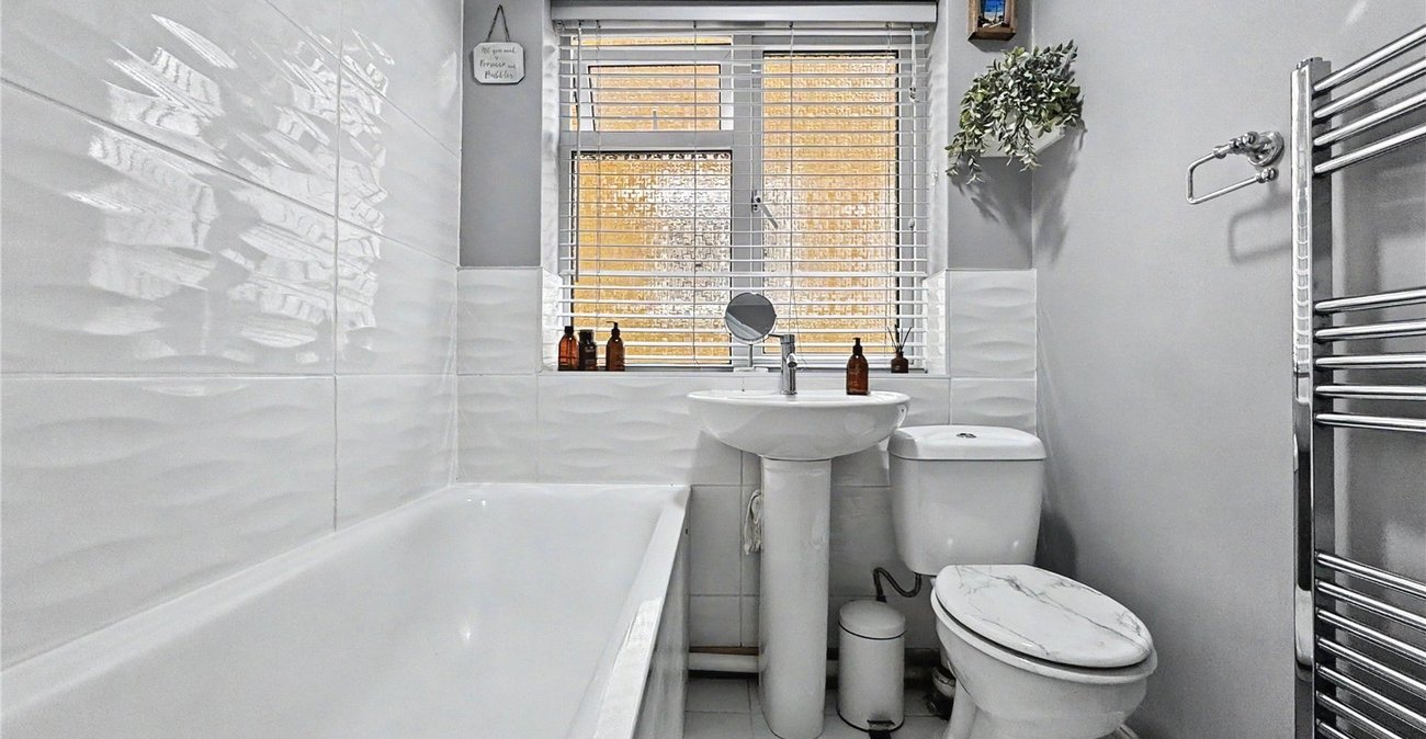 3 bedroom house for sale in Twydall | Robinson Michael & Jackson
