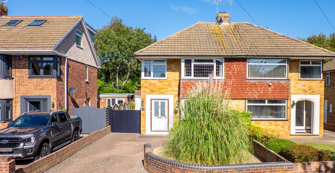 3 bedroom house for sale in Wigmore | Robinson Michael & Jackson