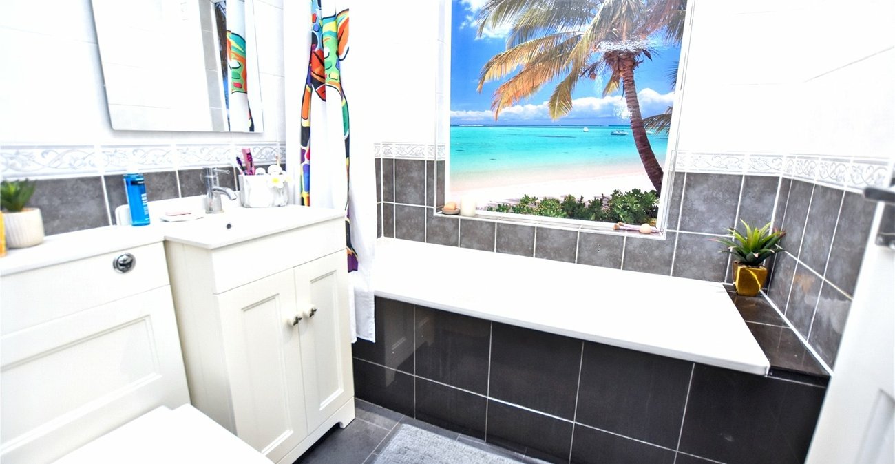 5 bedroom house for sale in Bexleyheath | Robinson Jackson