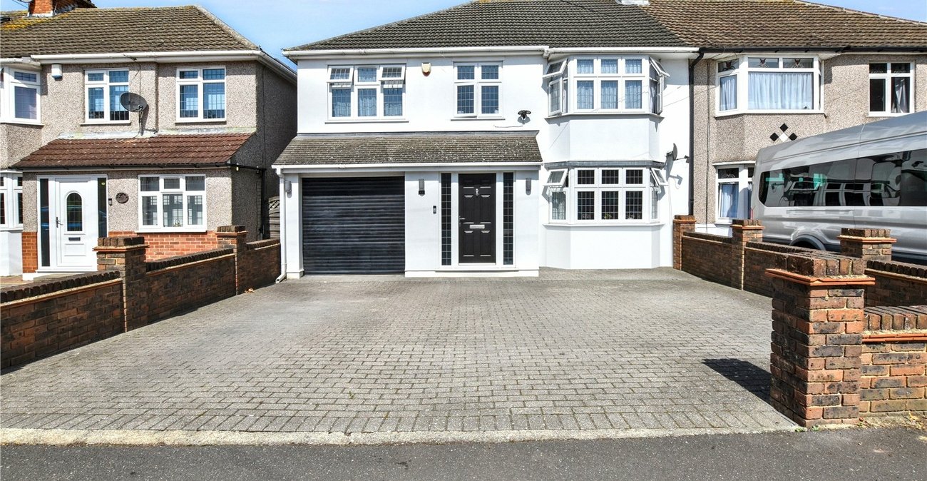 5 bedroom house for sale in Bexleyheath | Robinson Jackson
