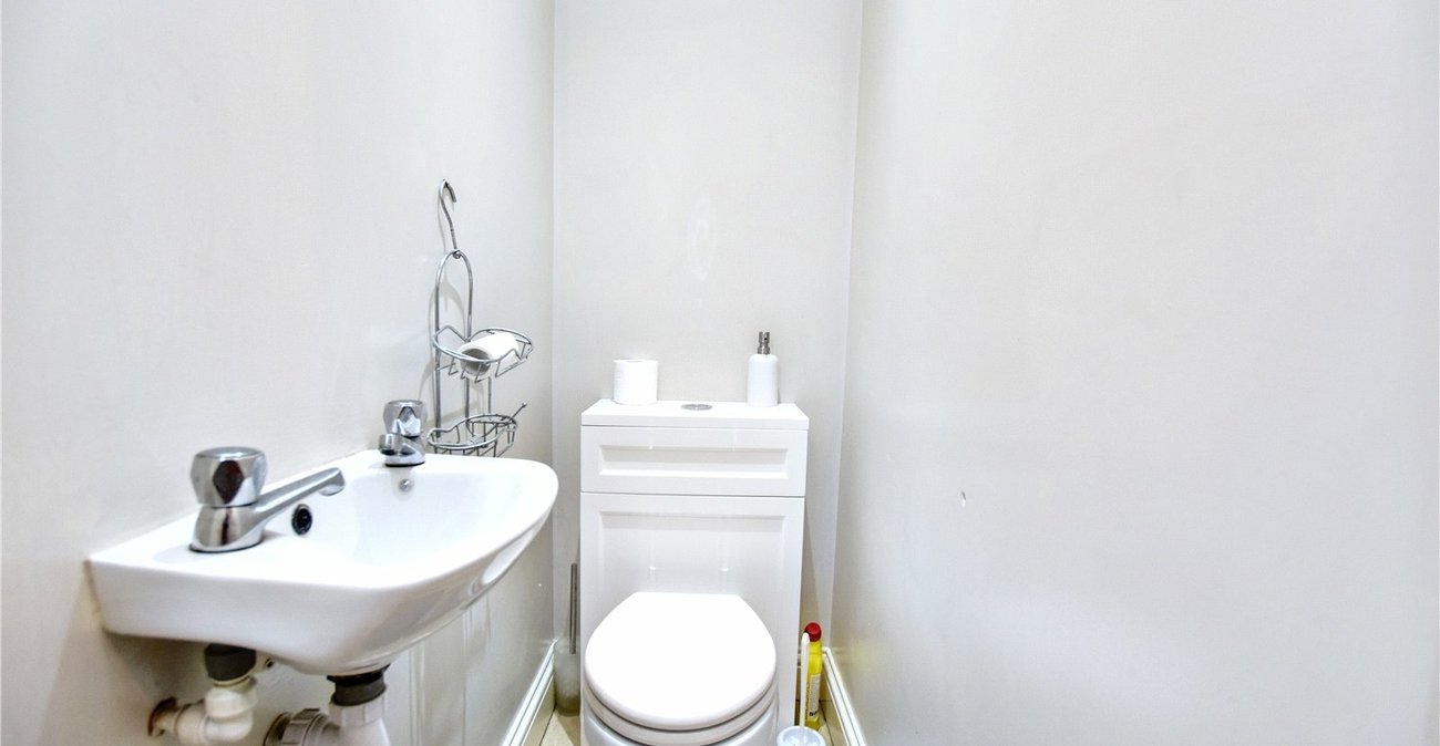 5 bedroom house for sale in Bexleyheath | Robinson Jackson