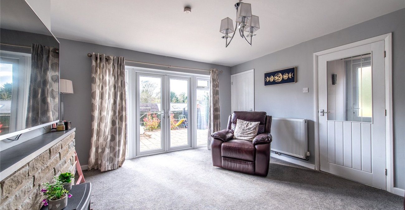 3 bedroom house for sale in Istead Rise | Robinson Michael & Jackson