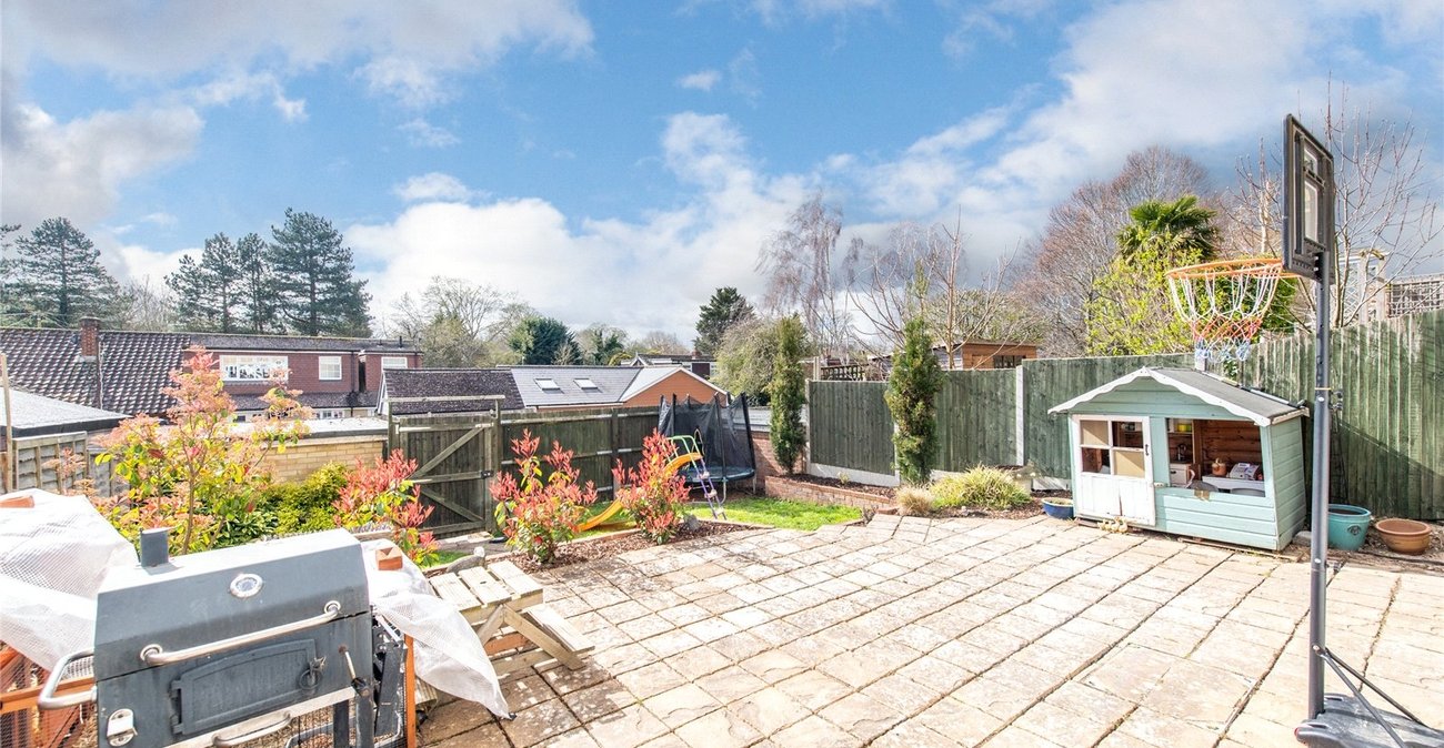 3 bedroom house for sale in Istead Rise | Robinson Michael & Jackson