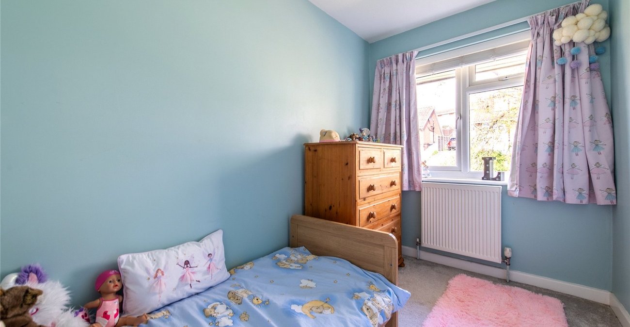 3 bedroom house for sale in Istead Rise | Robinson Michael & Jackson