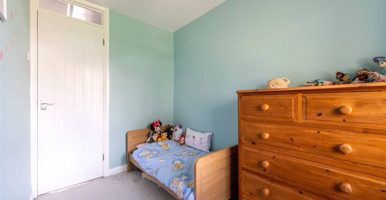 3 bedroom house for sale in Istead Rise | Robinson Michael & Jackson