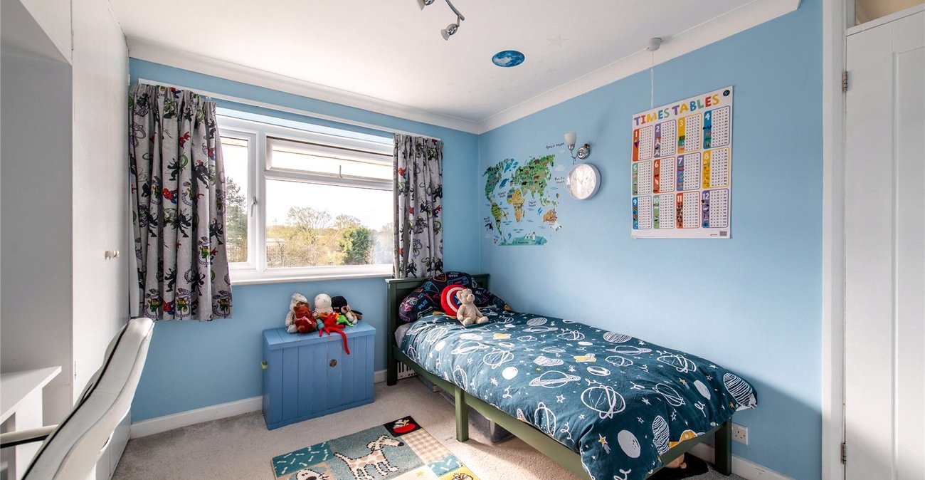 3 bedroom house for sale in Istead Rise | Robinson Michael & Jackson