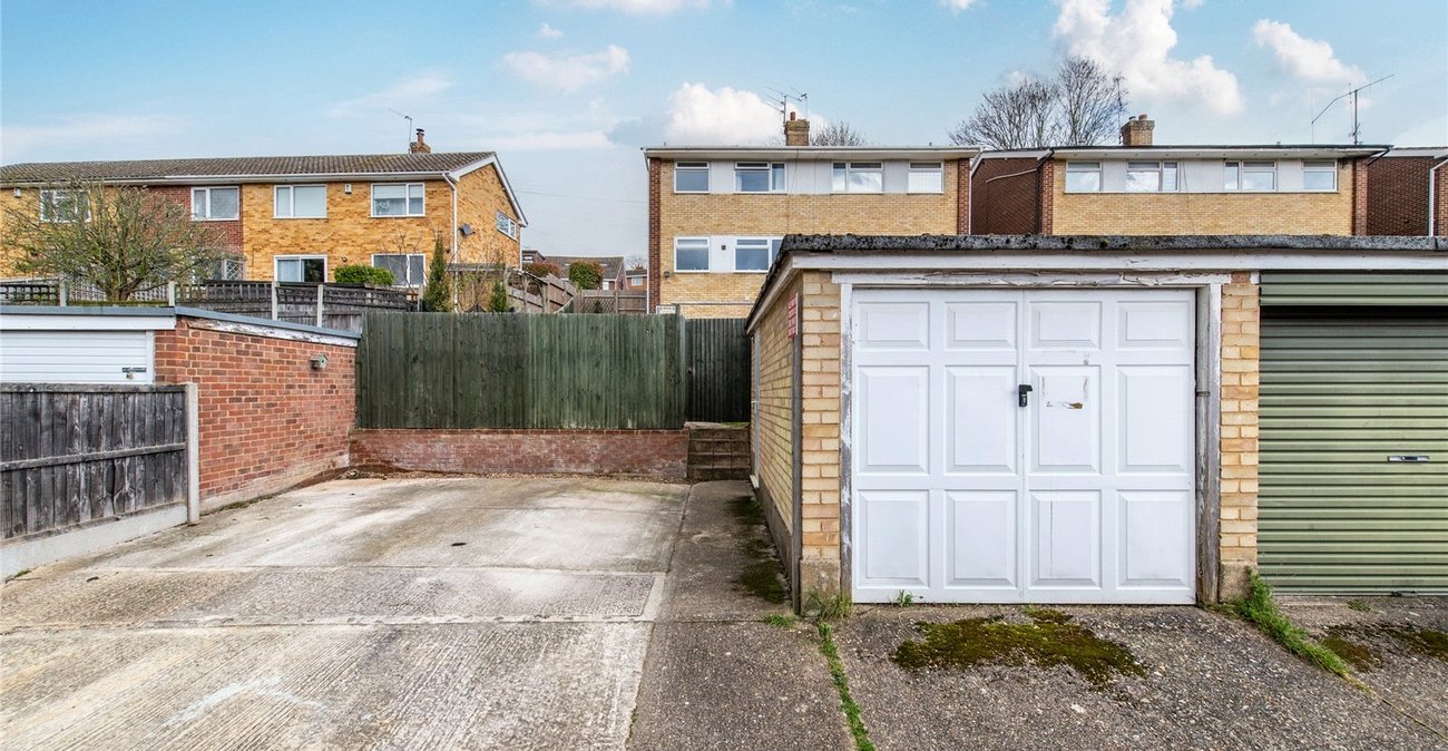 3 bedroom house for sale in Istead Rise | Robinson Michael & Jackson