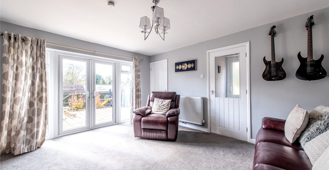 3 bedroom house for sale in Istead Rise | Robinson Michael & Jackson