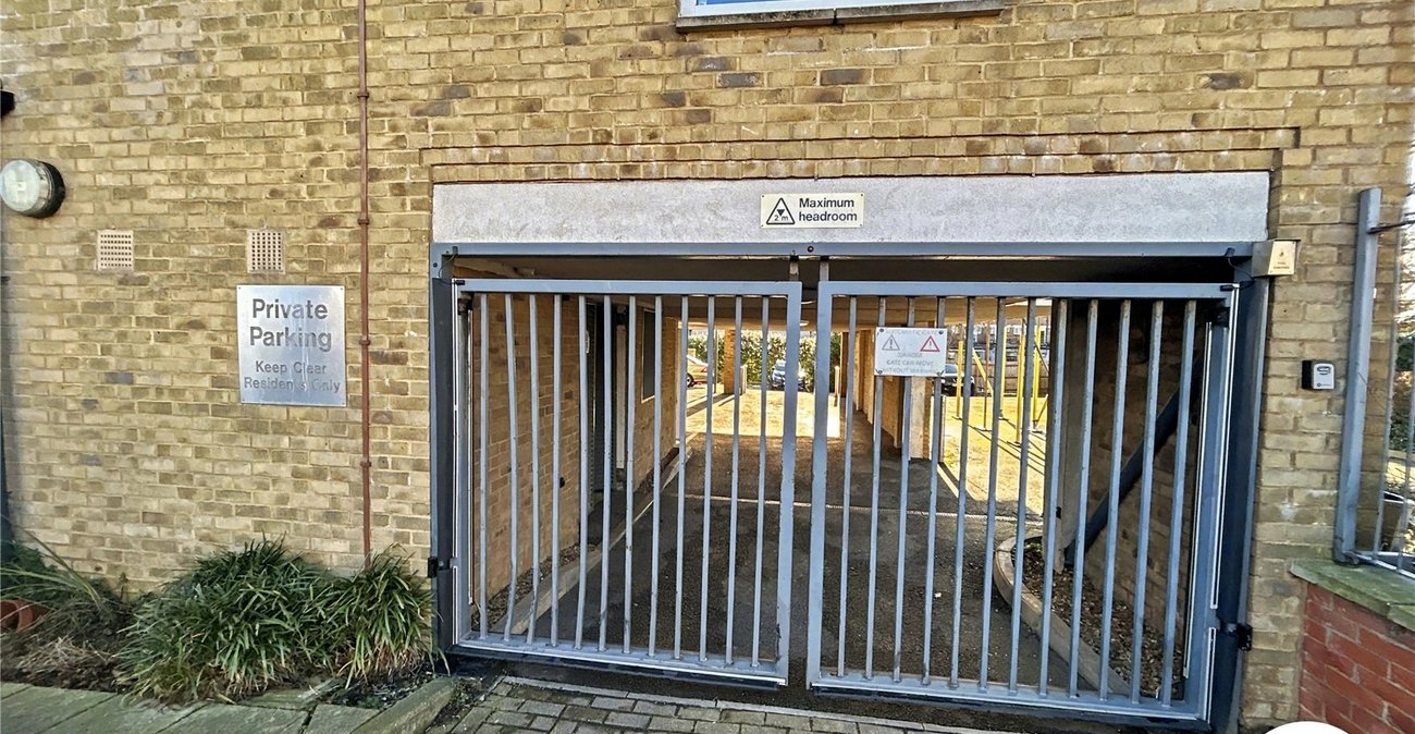 1 bedroom property for sale in  | Robinson Jackson