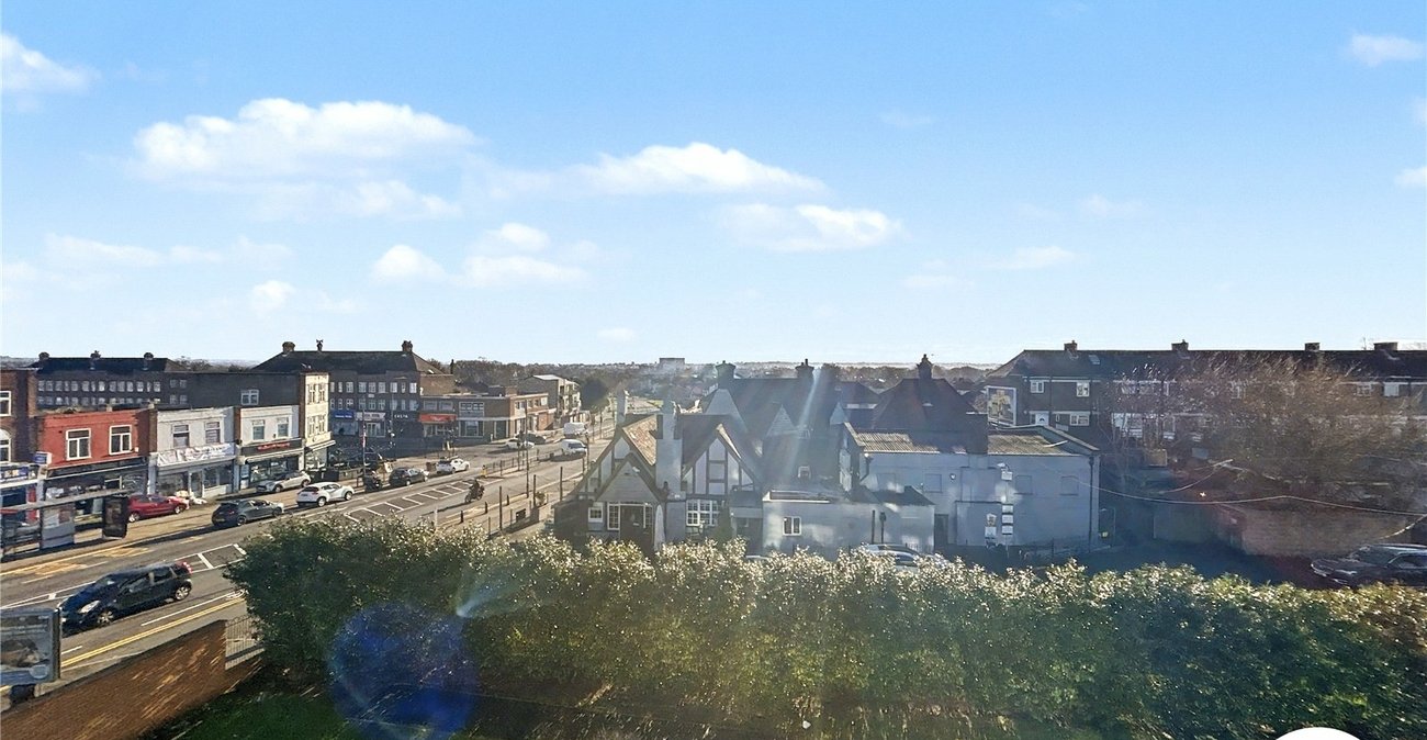 1 bedroom property for sale in  | Robinson Jackson