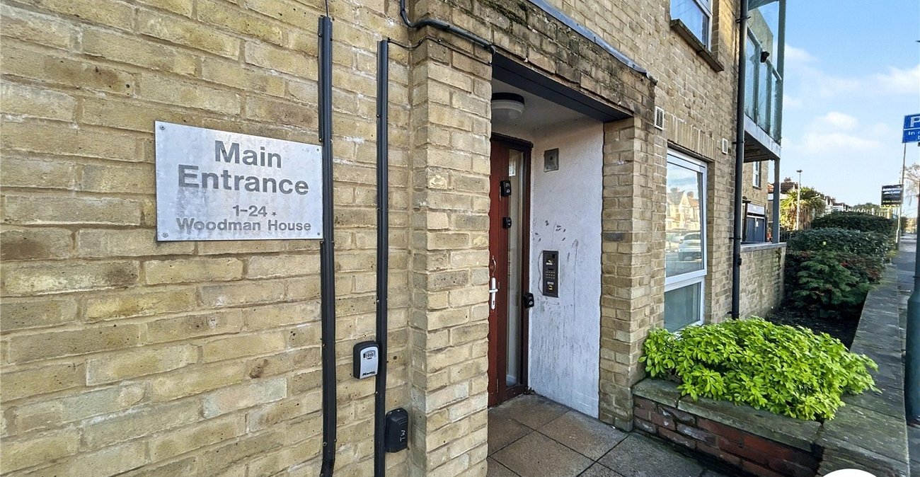 1 bedroom property for sale in  | Robinson Jackson