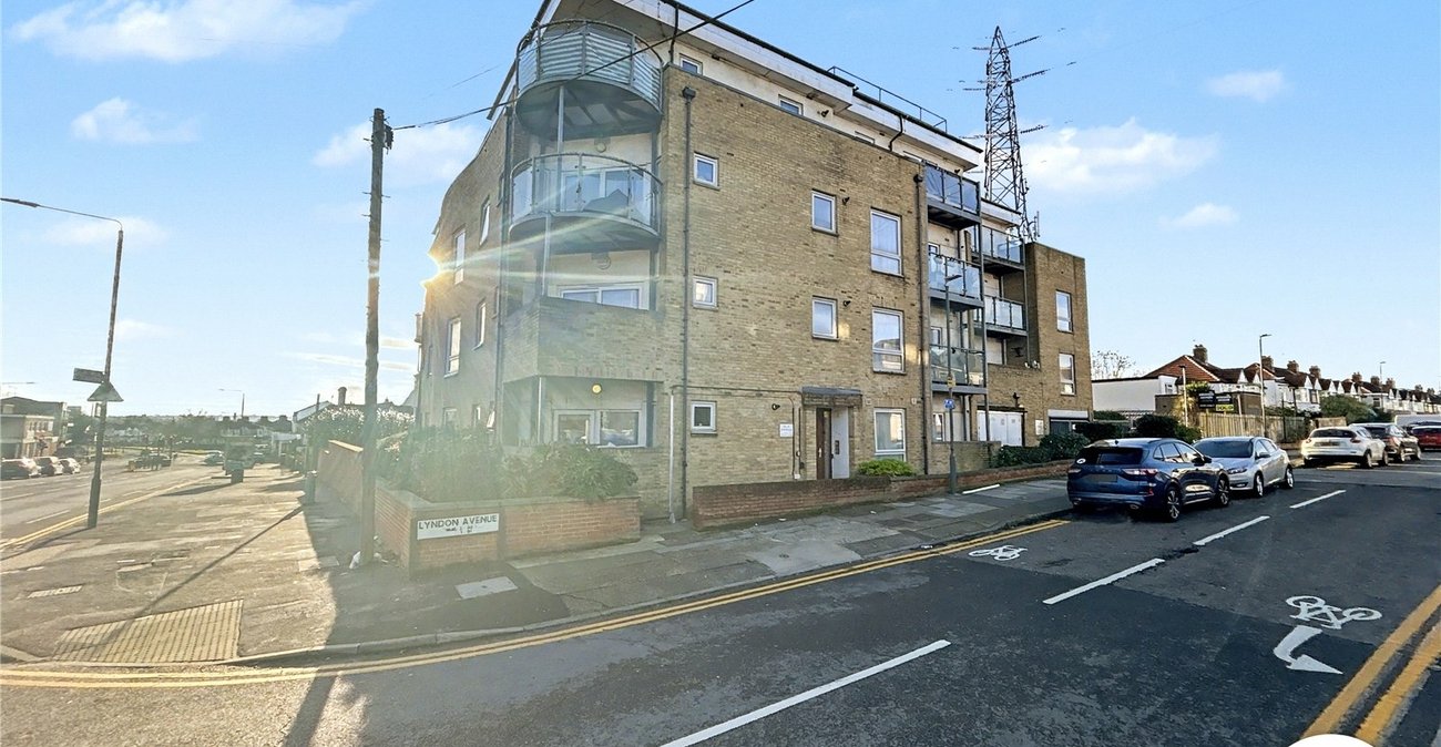 1 bedroom property for sale in  | Robinson Jackson