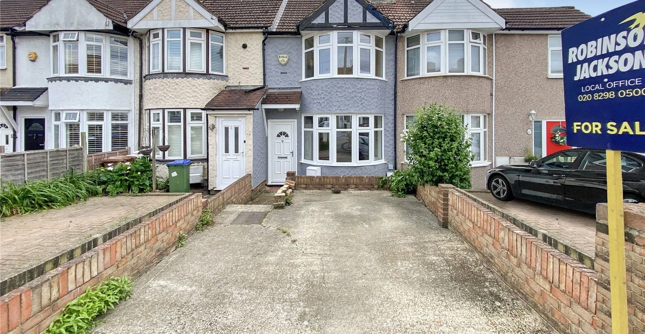 2 bedroom house for sale in Sidcup | Robinson Jackson