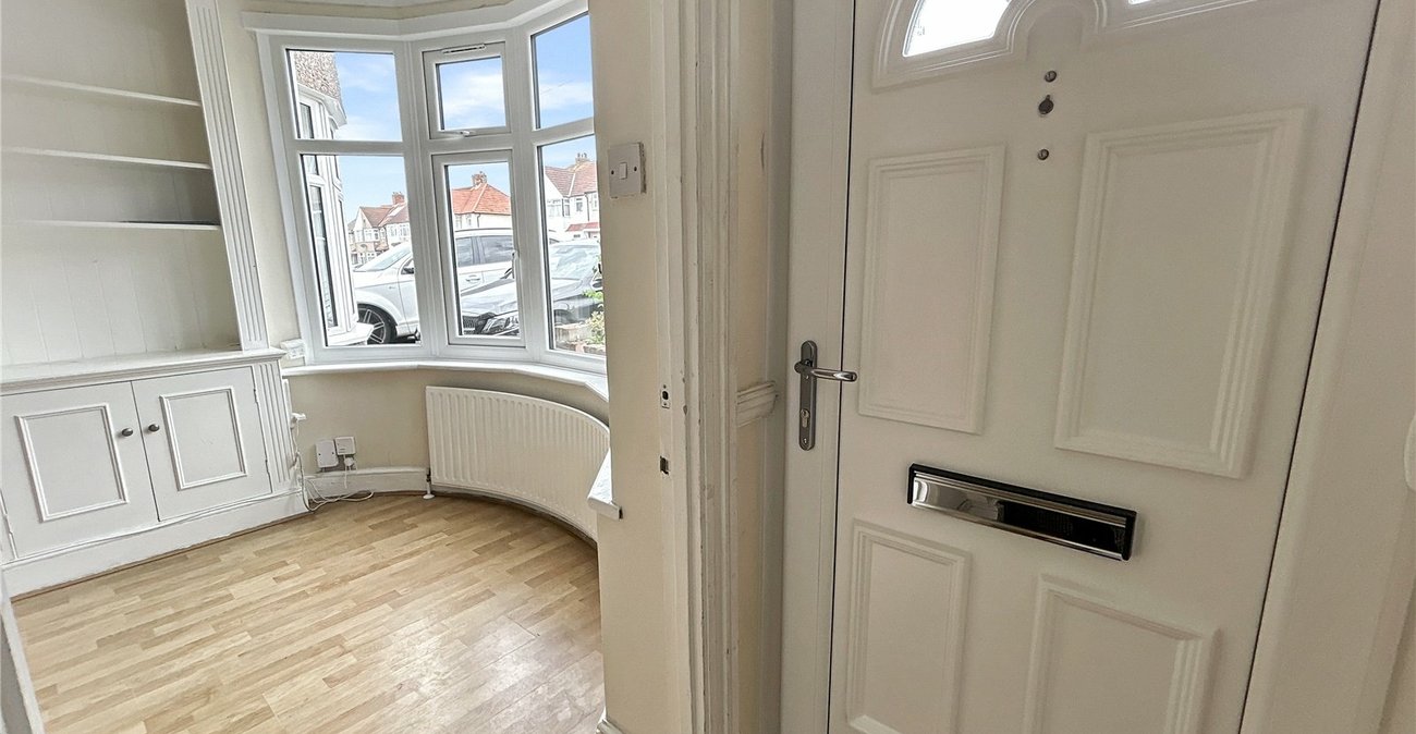 2 bedroom house for sale in Sidcup | Robinson Jackson