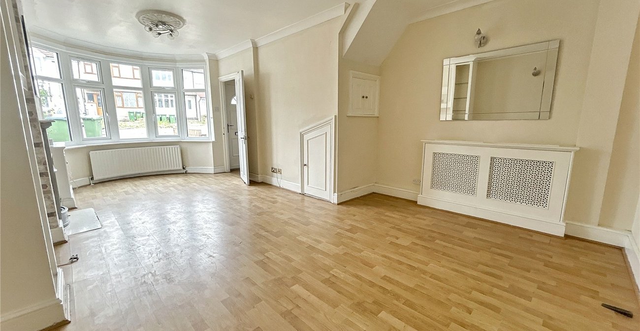 2 bedroom house for sale in Sidcup | Robinson Jackson