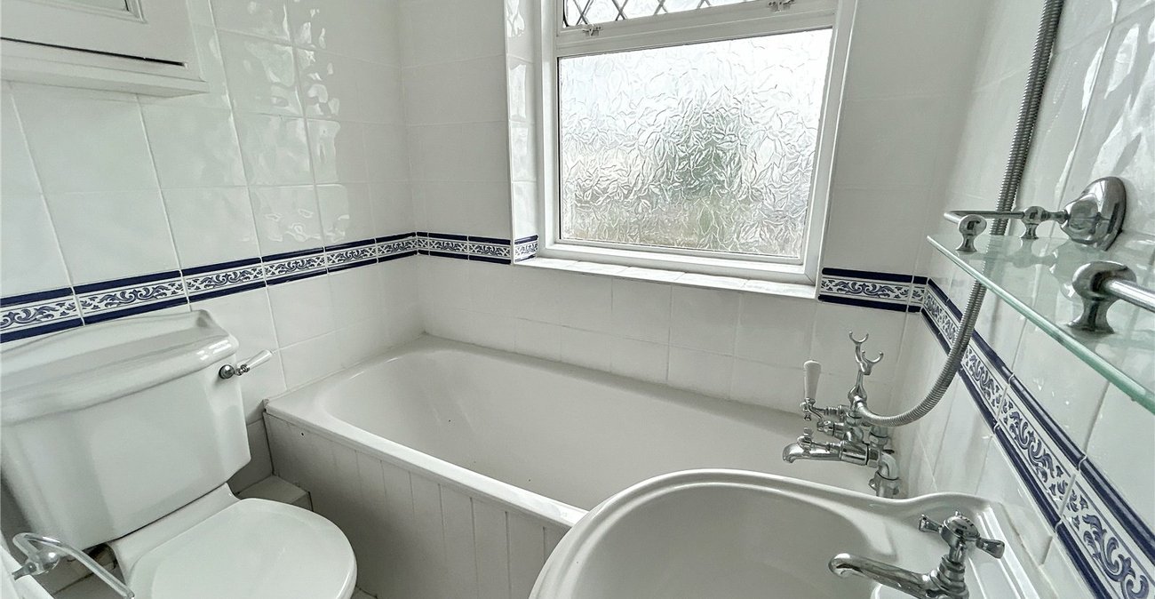 2 bedroom house for sale in Sidcup | Robinson Jackson