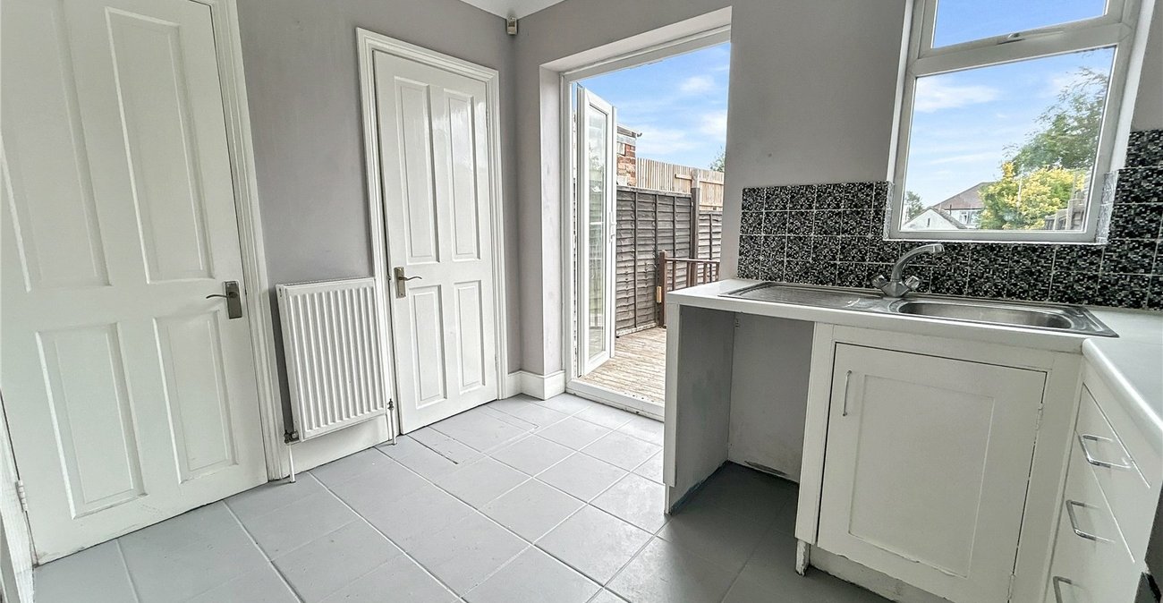2 bedroom house for sale in Sidcup | Robinson Jackson
