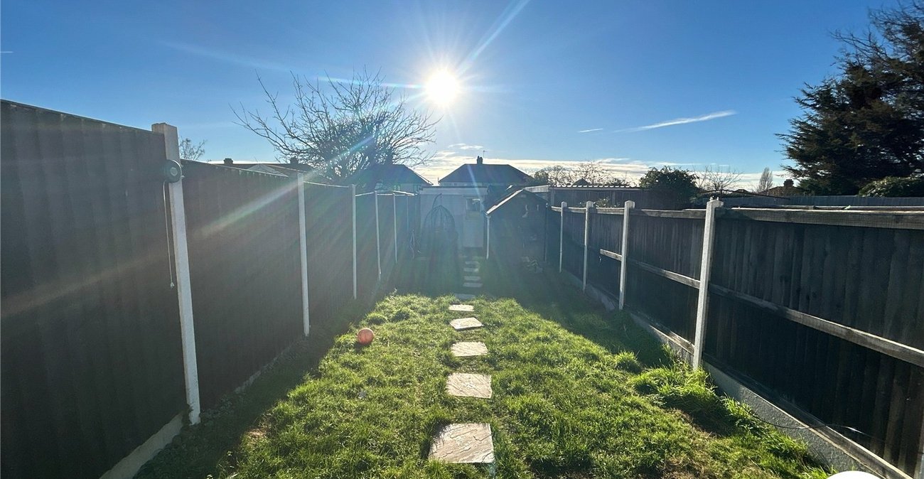 2 bedroom house for sale in Sidcup | Robinson Jackson