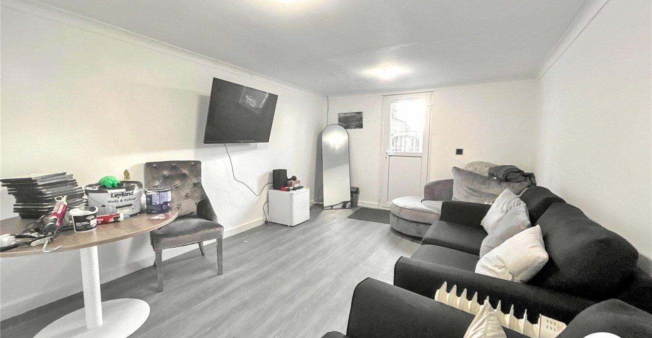 2 bedroom house for sale in Sidcup | Robinson Jackson