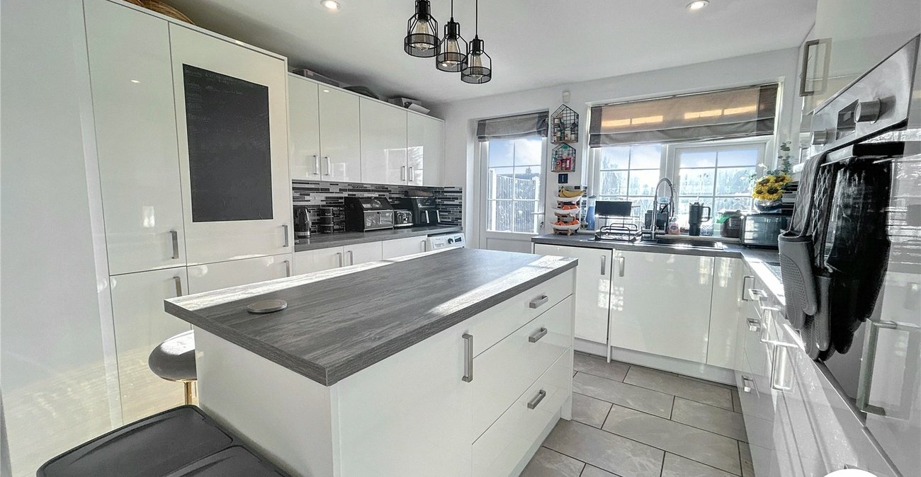 2 bedroom house for sale in Sidcup | Robinson Jackson