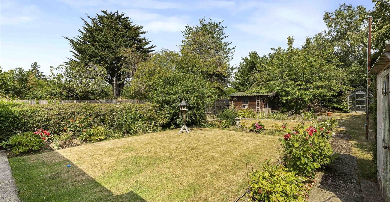 3 bedroom bungalow for sale in Rochester | Robinson Michael & Jackson