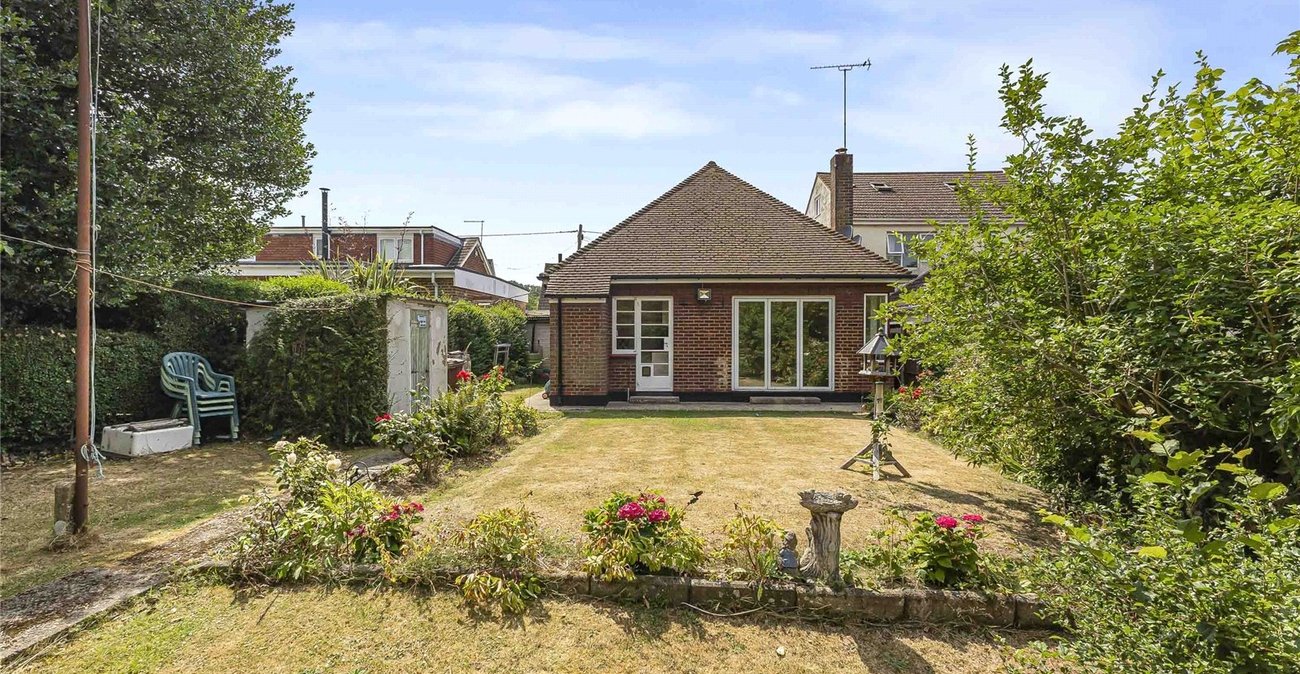 3 bedroom bungalow for sale in Rochester | Robinson Michael & Jackson