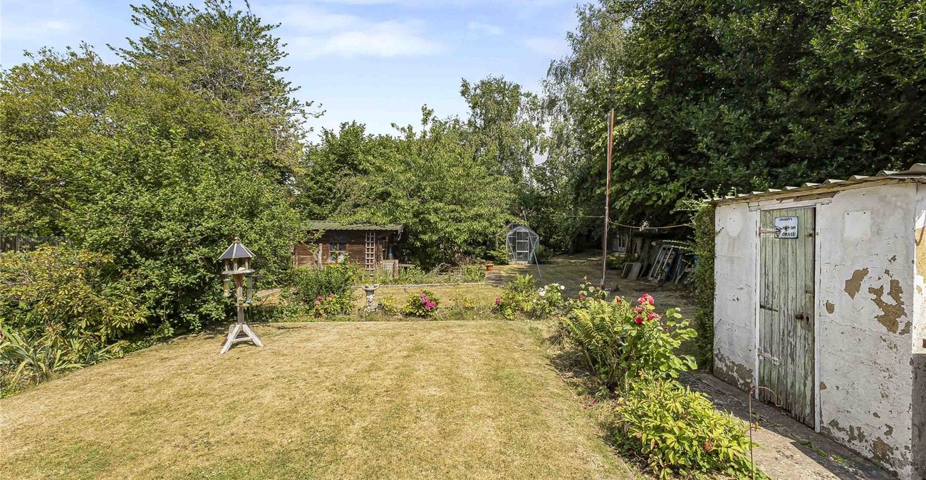 3 bedroom bungalow for sale in Rochester | Robinson Michael & Jackson