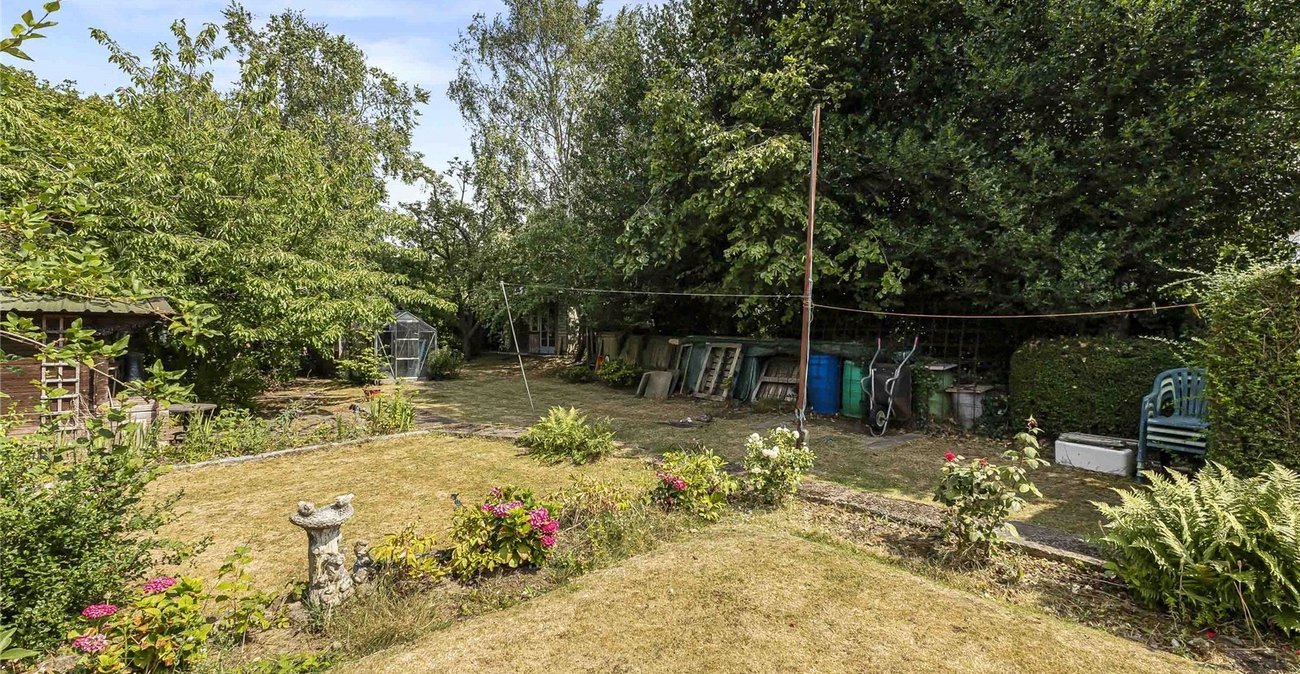 3 bedroom bungalow for sale in Rochester | Robinson Michael & Jackson