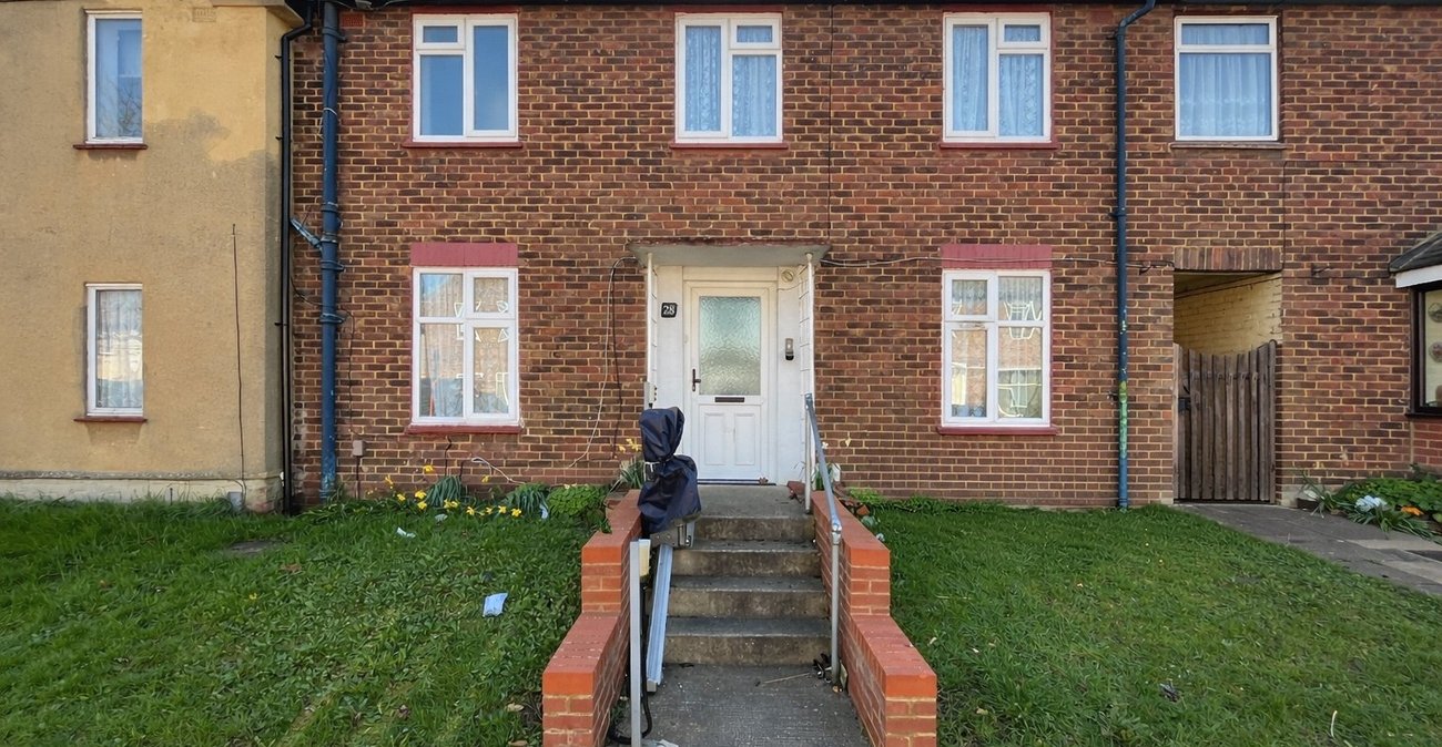 3 bedroom house for sale in Twydall | Robinson Michael & Jackson