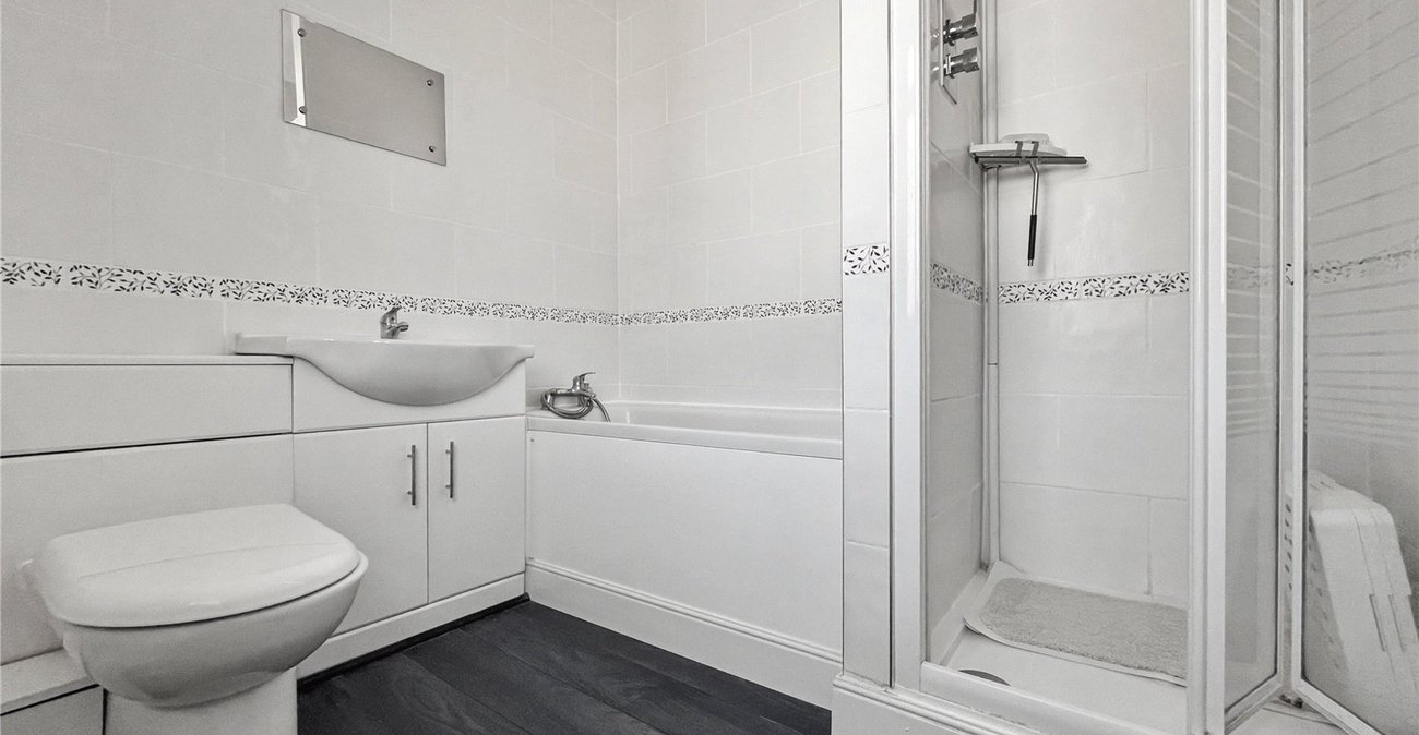 3 bedroom house for sale in Twydall | Robinson Michael & Jackson