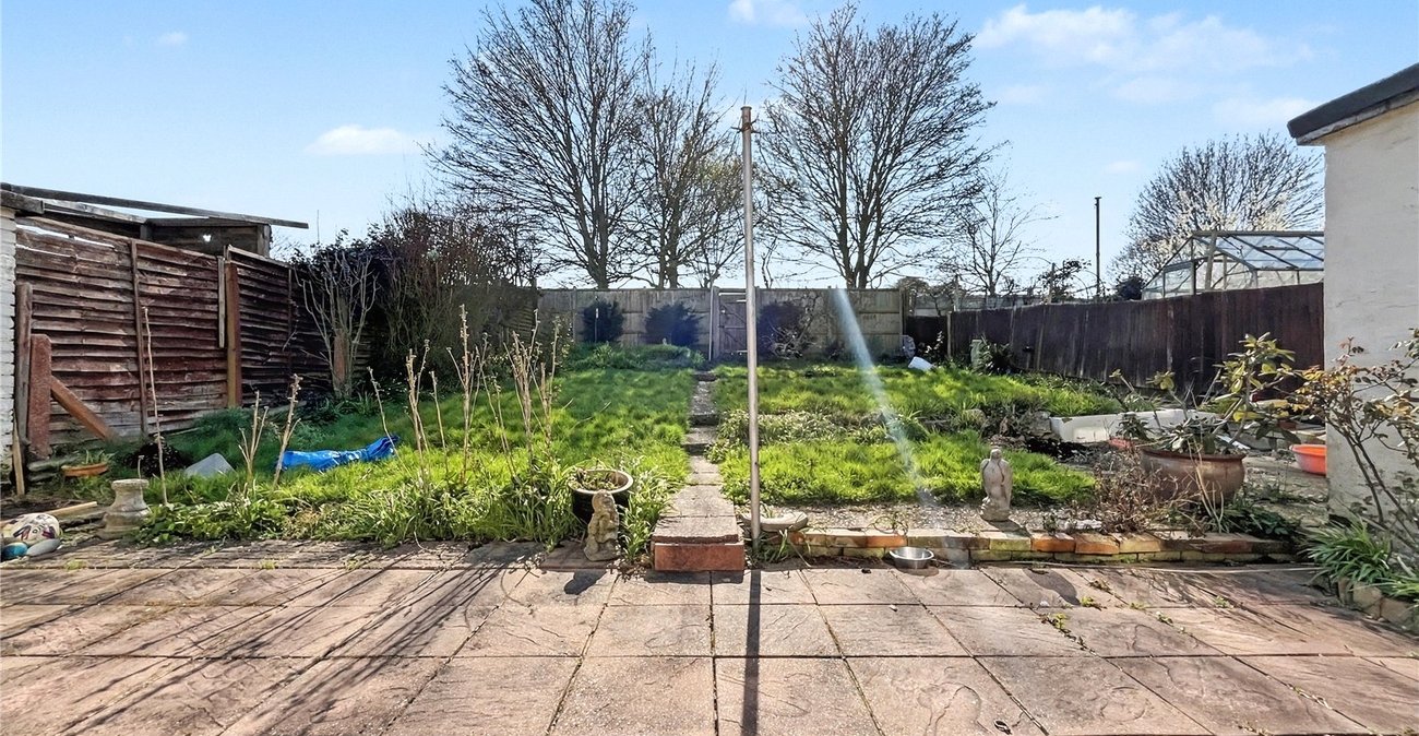 3 bedroom house for sale in Twydall | Robinson Michael & Jackson