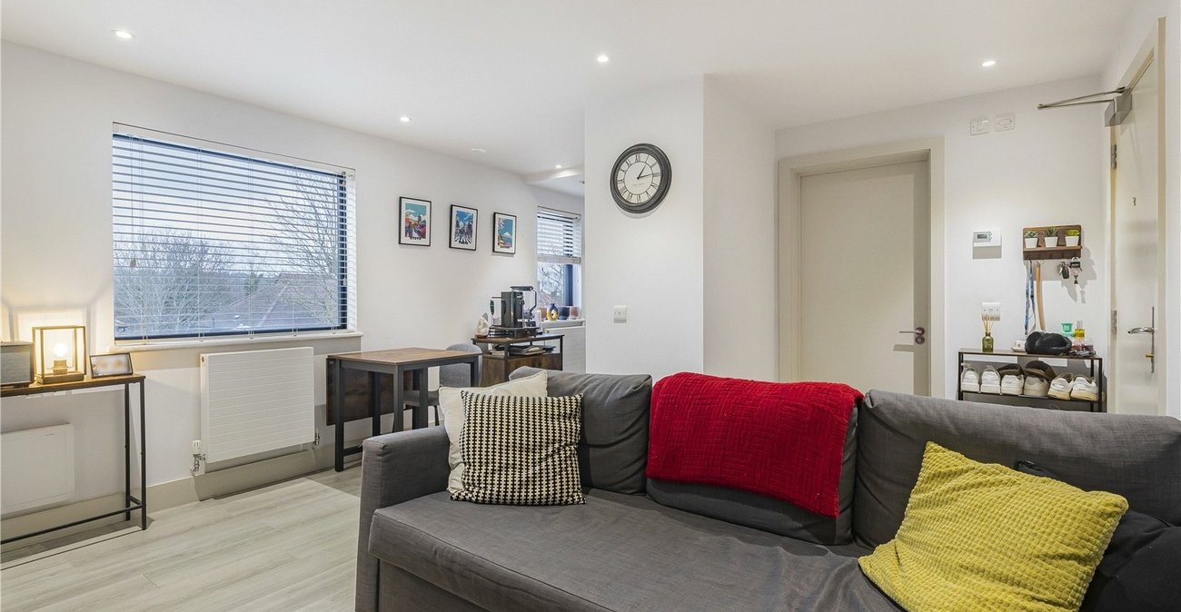 1 bedroom property for sale in 20 Lingfield Crescent | Robinson Jackson