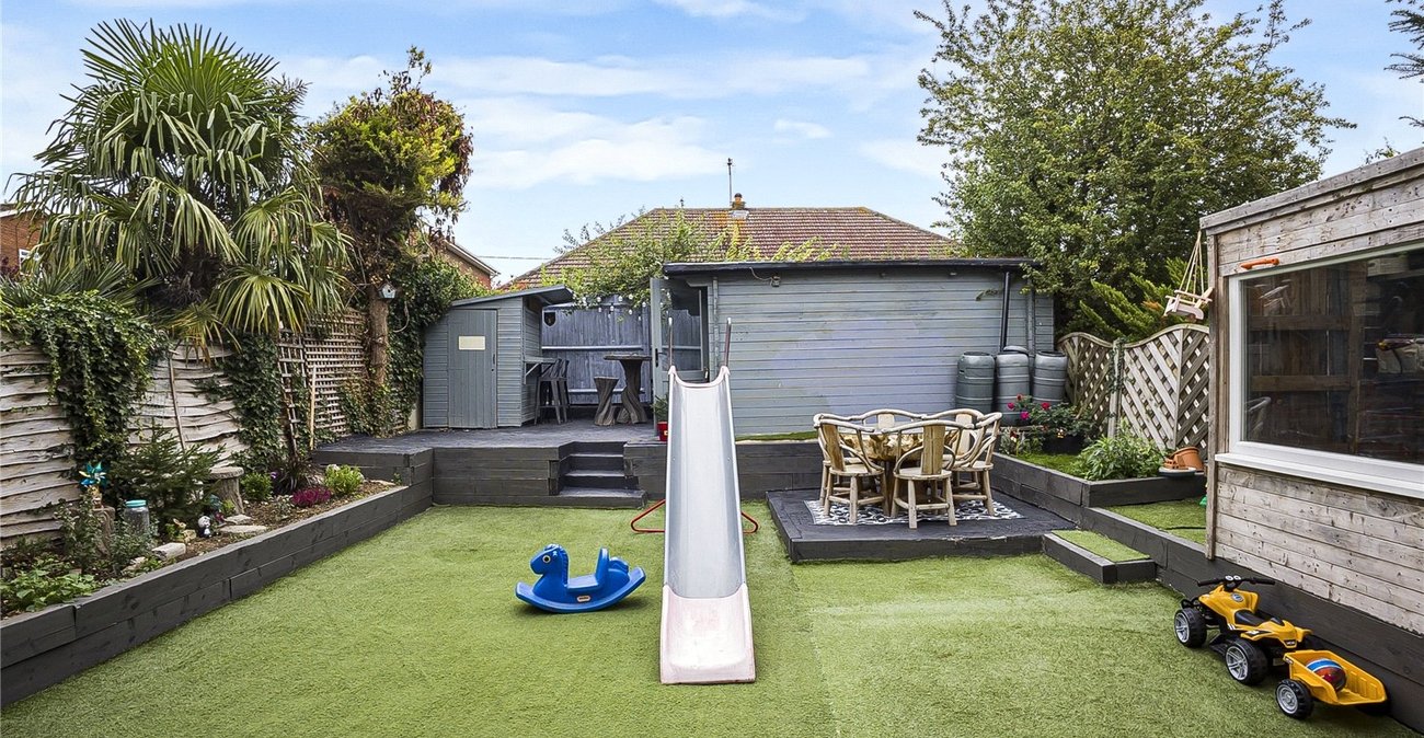 4 bedroom house for sale in Hextable | Robinson Jackson