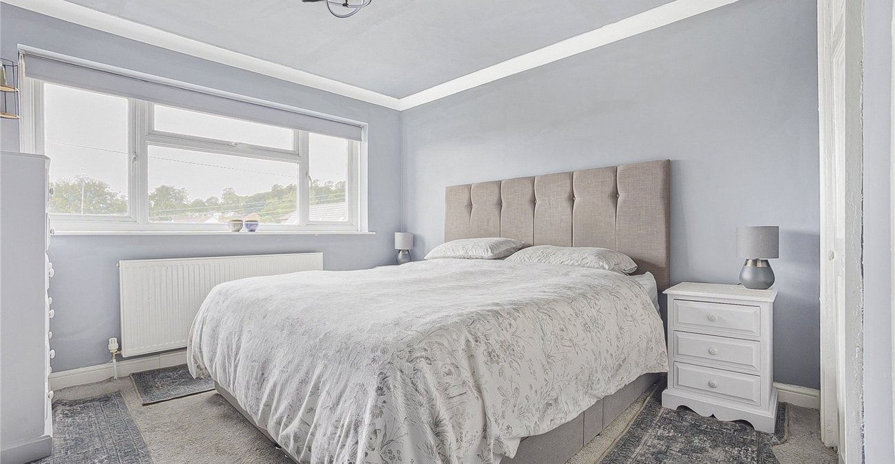 4 bedroom house for sale in Hextable | Robinson Jackson