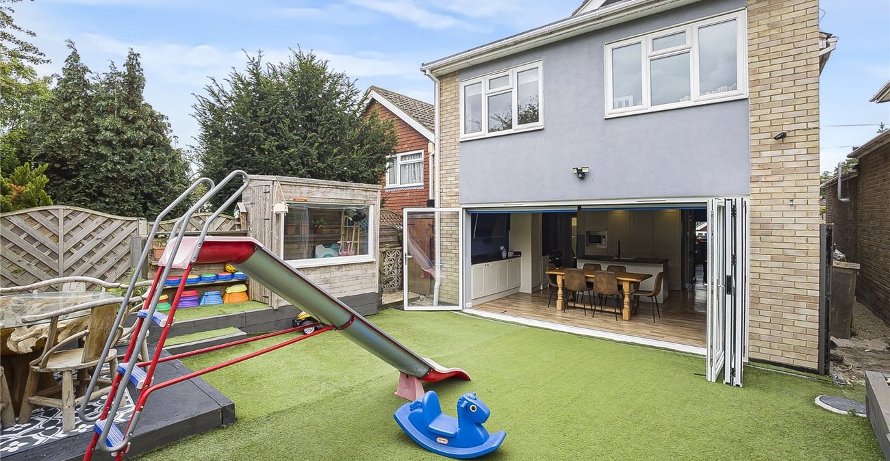 4 bedroom house for sale in Hextable | Robinson Jackson